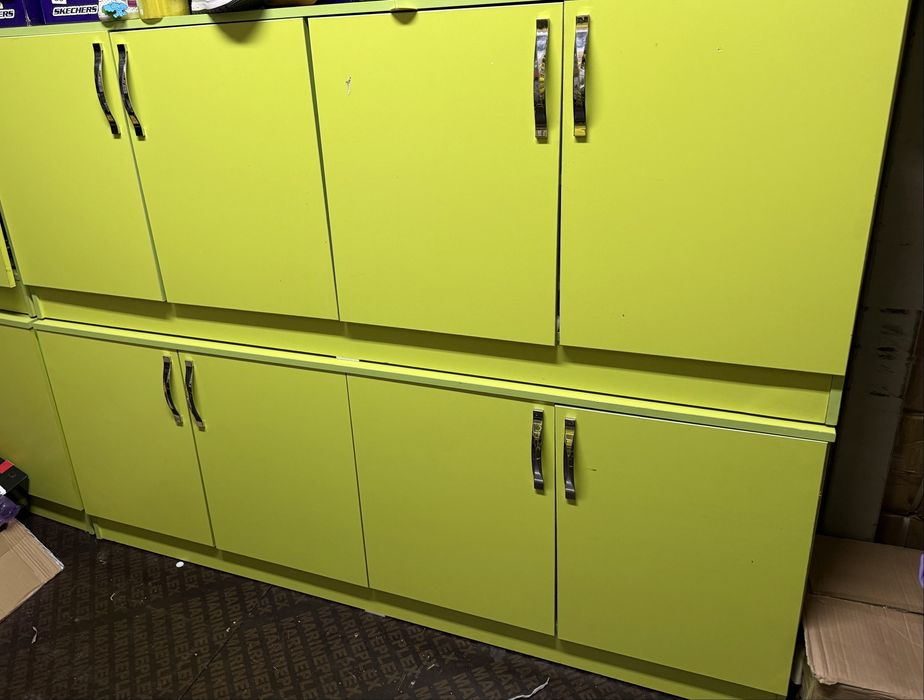 Продам шкафы двух дверные