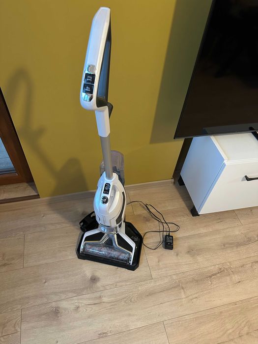 Вертикална прахосмукачка безкабелна Bissell