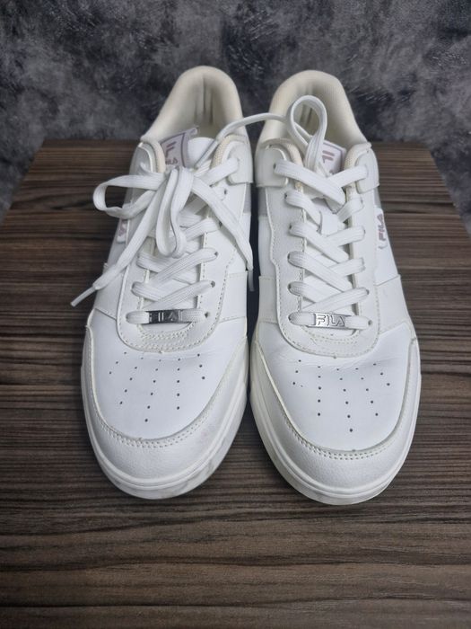 Женские кроссовки.