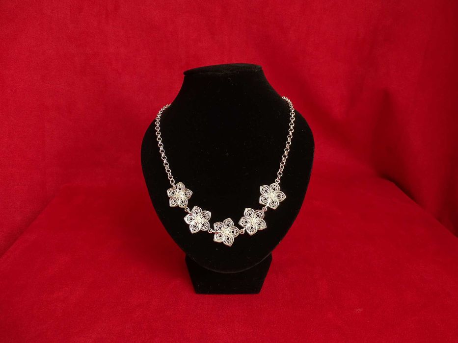 Посребрени бижута