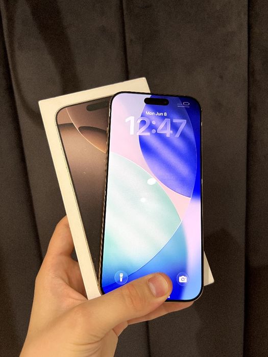 Iphone 16 pro max 900$
