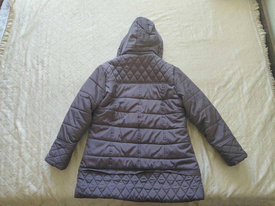 Дамско зимно яке с качулка