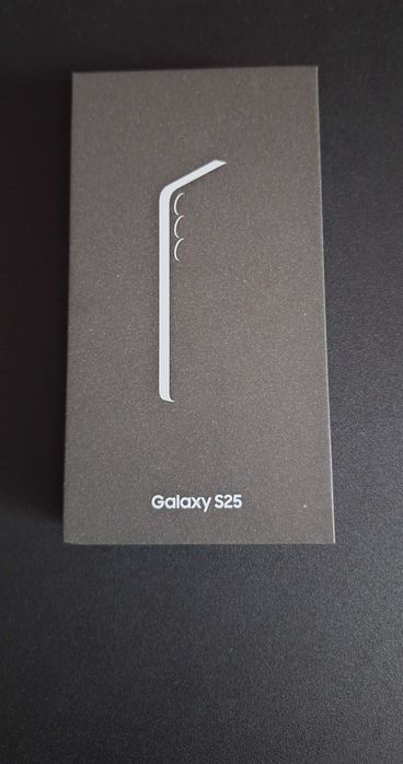 Samsung Galaxy S25 256GB- чисто нов