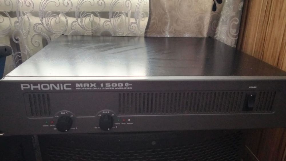 Усилитель мощности Phonic MAX 1500