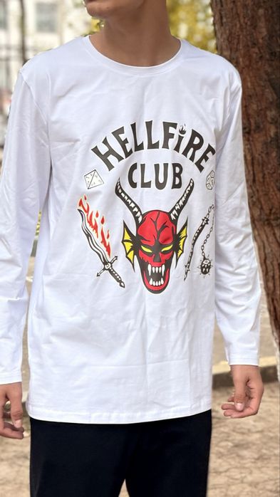 Свитшоты и худи по мотивам Stranger Things.