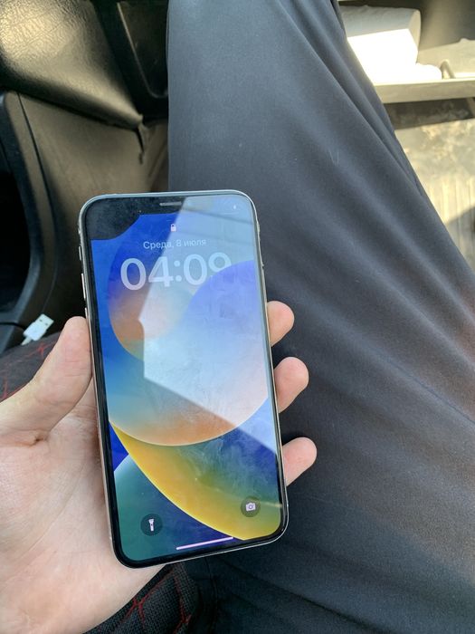 Iphone X 64 gb все работает