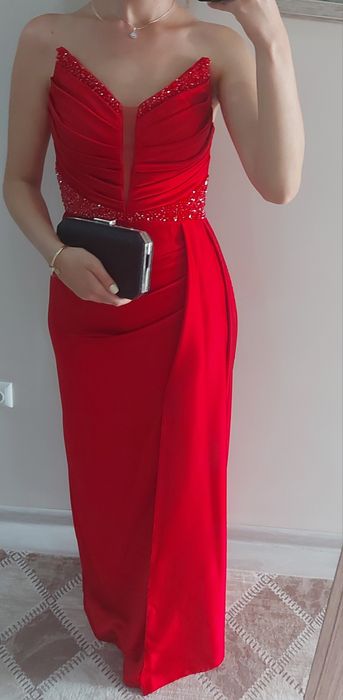 Нова бална рокля