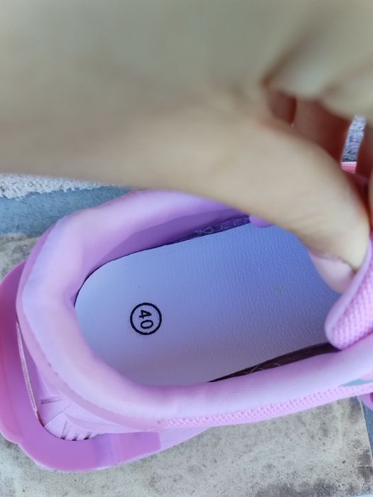 Дамски маратонки актуален модел 40номер