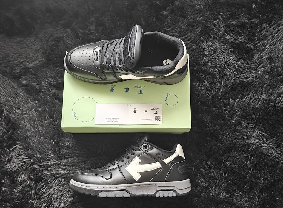 Off White out off office Black