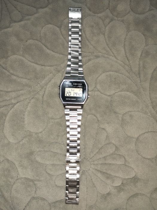 Часы японские наручные