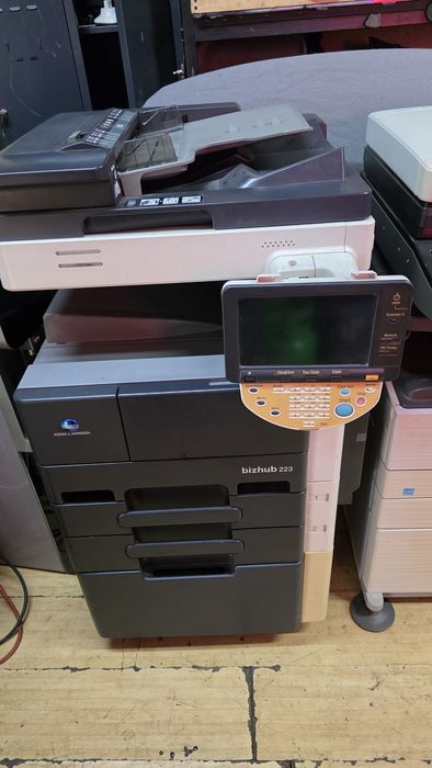 Vand 5 bucati xerox copiator 700 lei toate 5