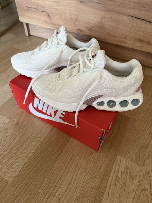 Дамски маратонки NIKE