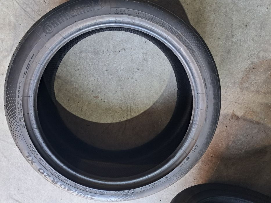 Anvelope second vara 255 40 R20 Continental 2023