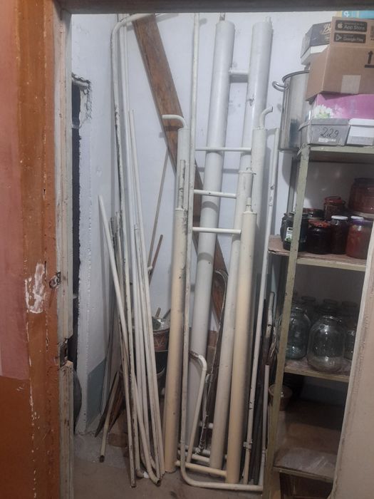 Срочно регисторы отопление из трубы продается.