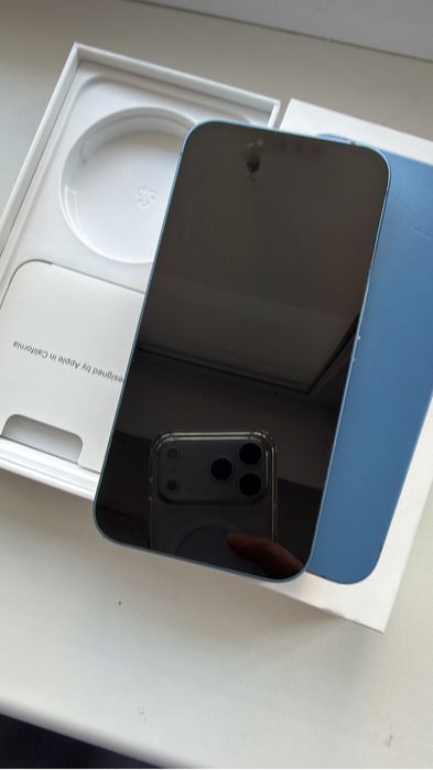 IPhone 13  синий 256 Gb