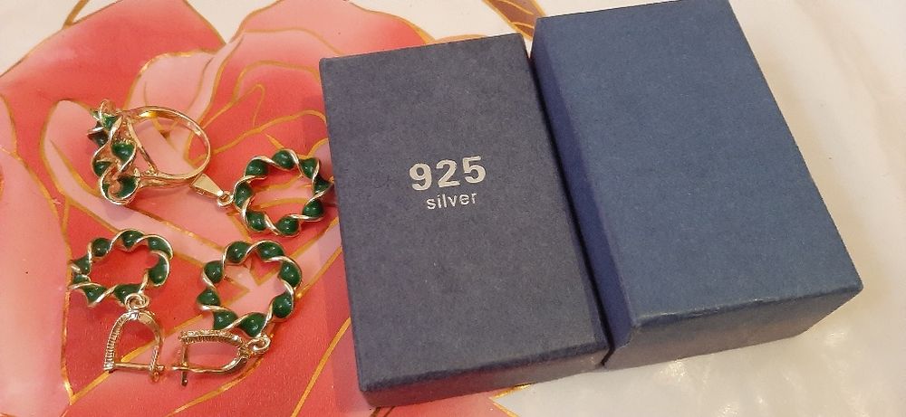 Ожерелье украшение