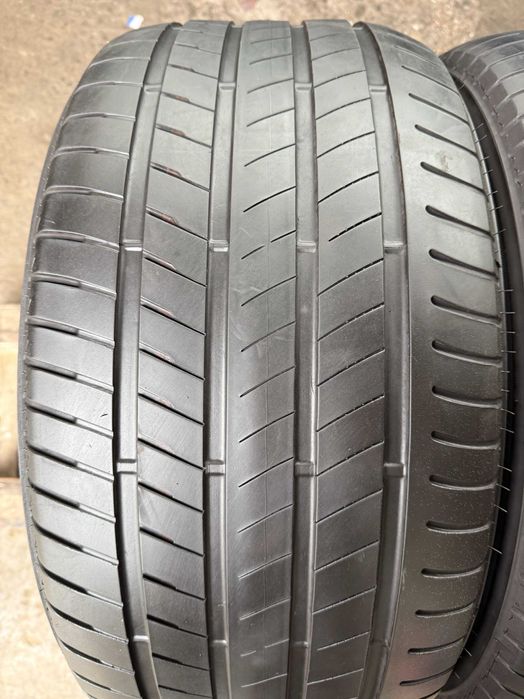 2x Anvelope Vara 305/40 R20 runflat - Bridgestone Alenzza 001 RSC