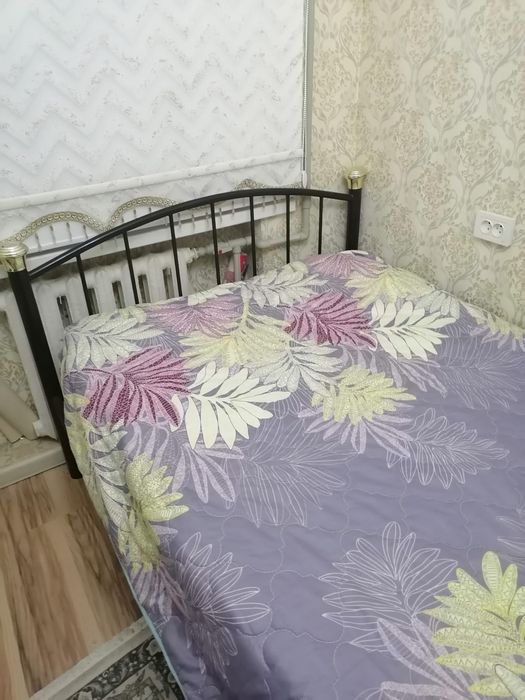 Кровать полуторная