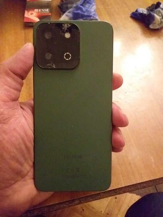 Продам смартфон HONOR X7c  2024 года. Возможна доставка !
