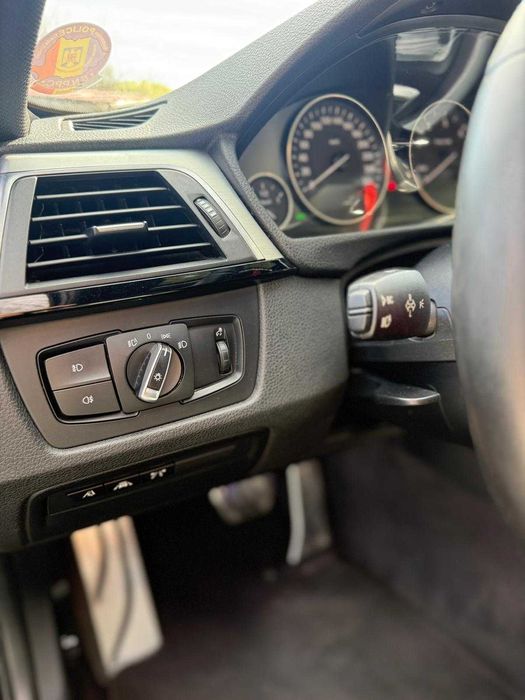BMW seria 3 F30 2016 3 butoane