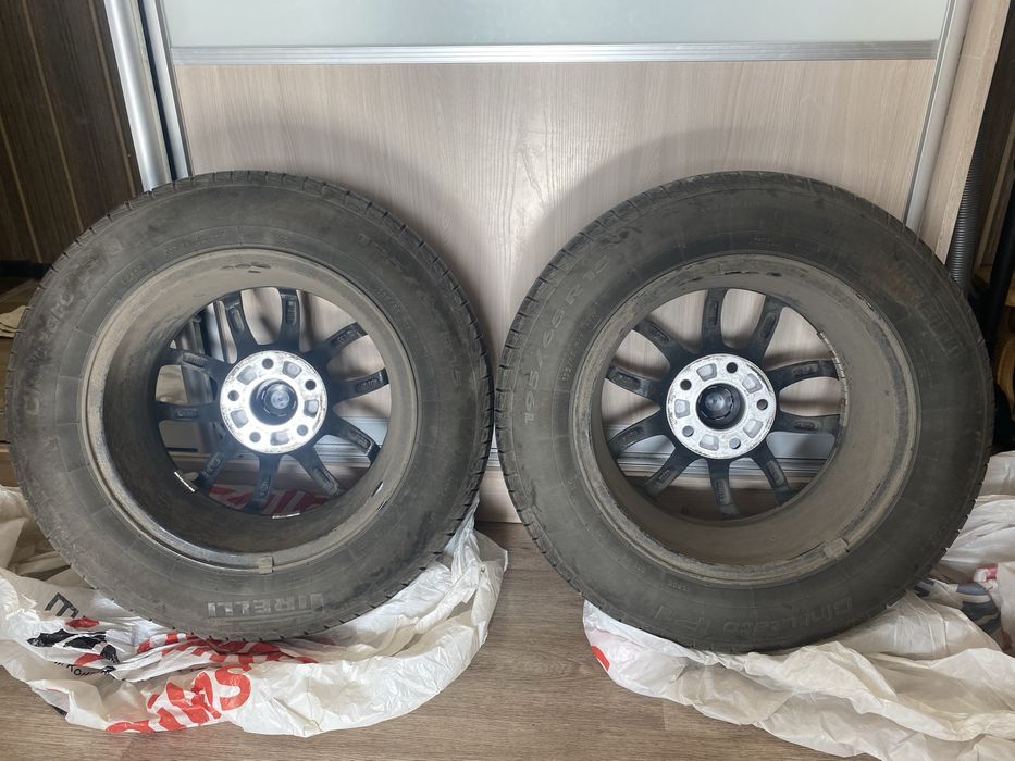 Диски с шинами.