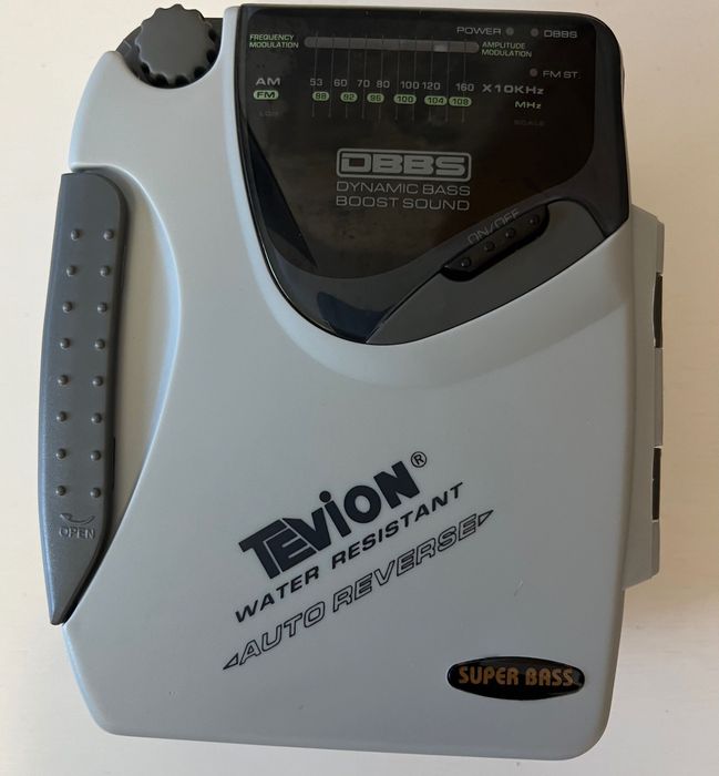 Casetofon stereo cu radio și auto revers Tevion