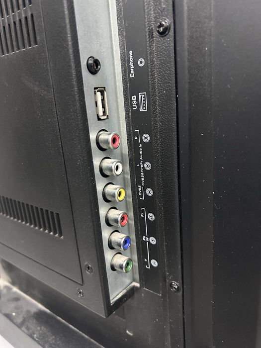 Телевизор Elenberg 32 диагональ