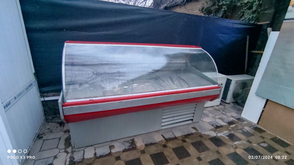 Срочно Холодильник и тележки продается!!