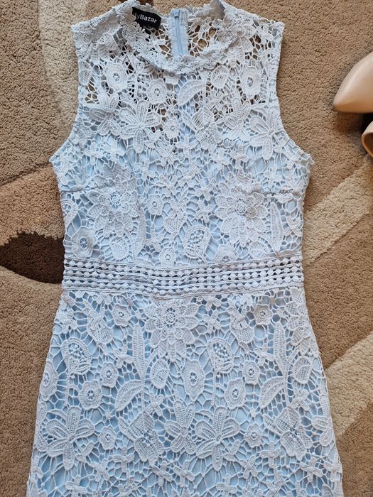 Официални рокли, червена с едно рамо и синя дантелена