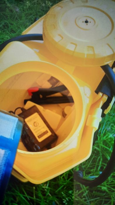 Pompa de stropit portabila electrica.