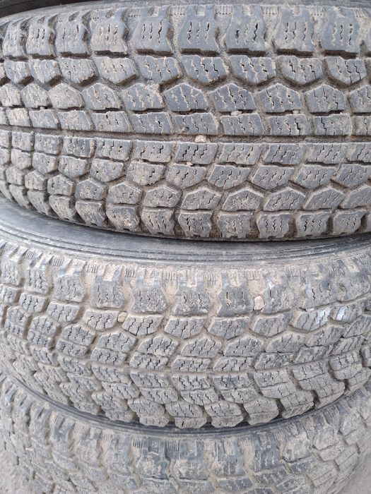 195/80/15 две шины