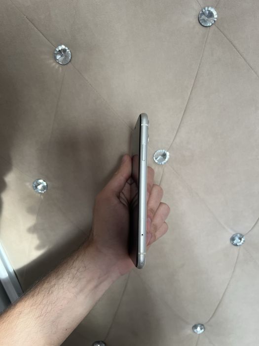 Продам IPhone 11 128gb