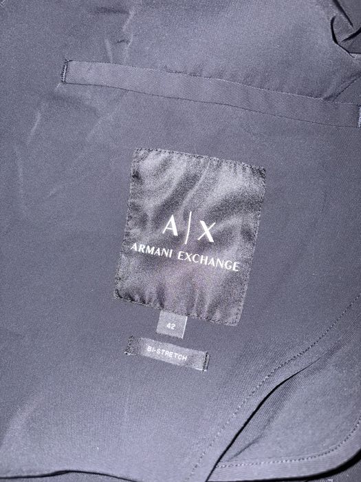 Блейзър Armani.
