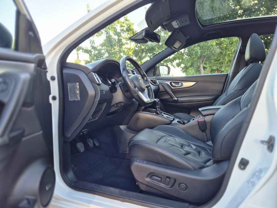 Nissan Qashqai Tekna + 1.5D 115CP 2019 FaceLift Piele/Panoramic/Led/Bose/Side assist /Distronic