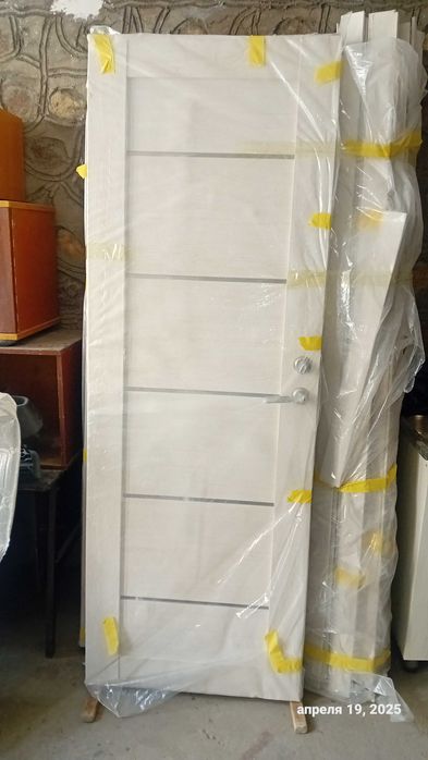 Продается б/у МДФ двери