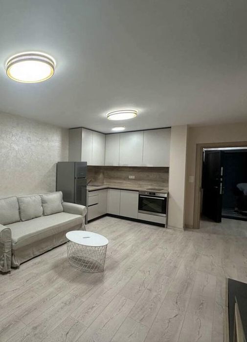 Дава се под наем Тристаен апартамент в Пловдив, Кършияка - 76 кв.м за 850 € - Снимка #1