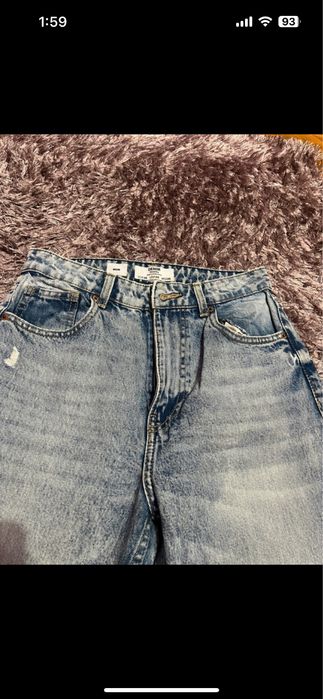 Blugi albastrii Bershka