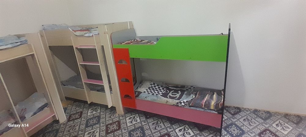 Bokcha uchun divanlar sotiladi xolati yaxshi