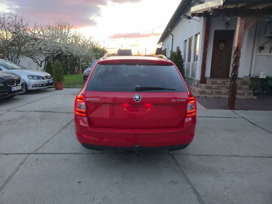 Skoda octavia 3 Corrida Red 2.0 150 cp DSG 2015 237.000 km