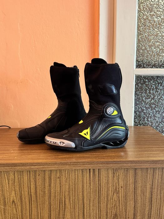 Vând cizme moto Dainese Axial D1