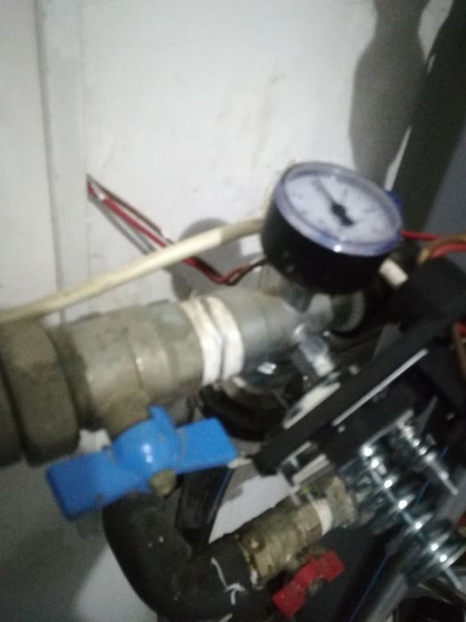 Instalator sanitar , electrician și canalizare