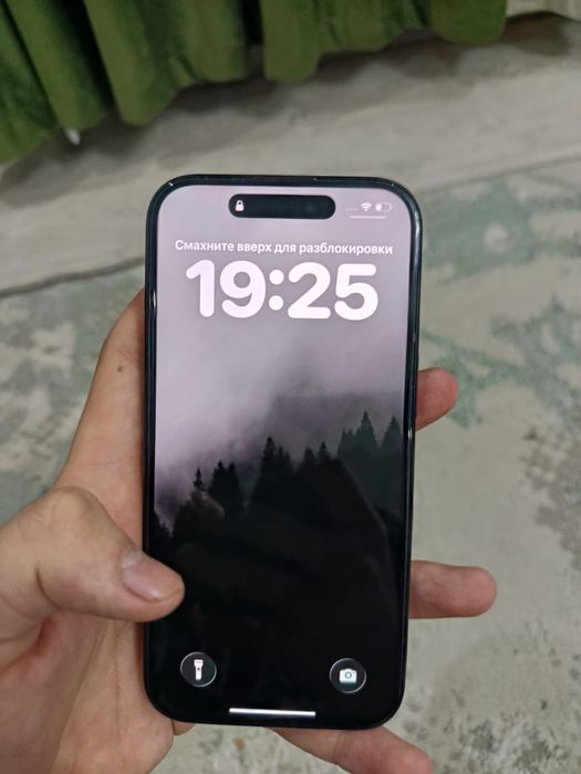 Продам айфон 15
