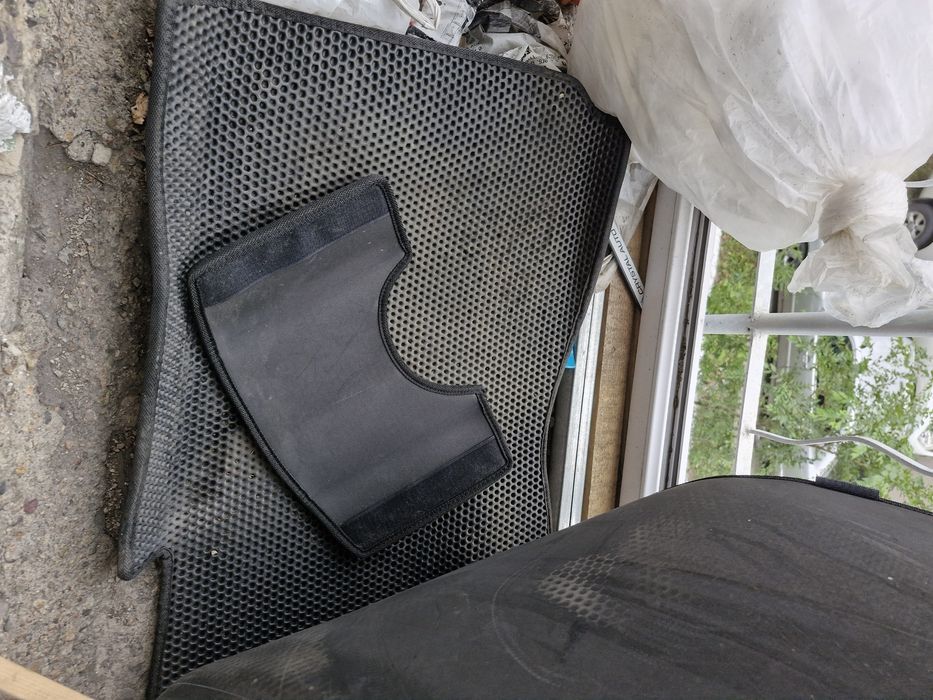 Комплект коврик  на кобальт