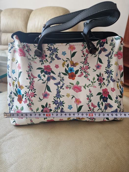 Дамска чанта с дълга и къса дръжка