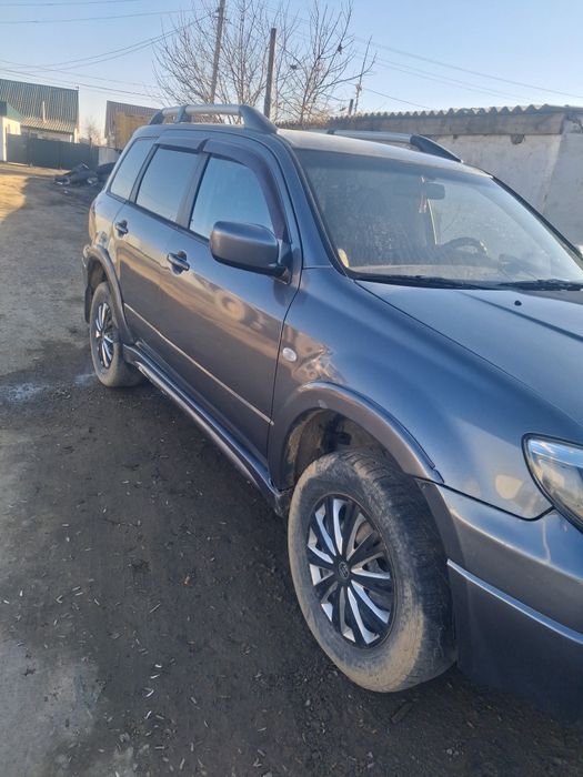 Продам мицубиси аутлэндер полный привод