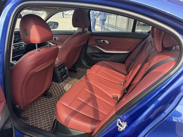 BMW i3 2022 eDrive35L