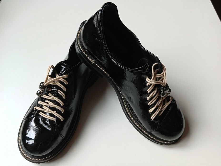 Школьные ботинки