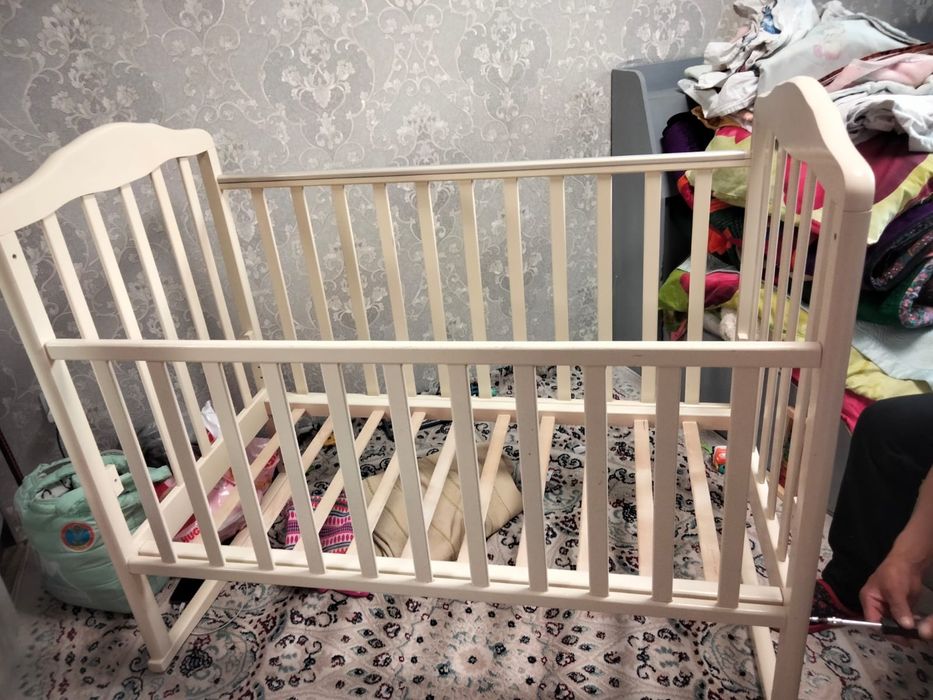 Продам детскую кроватку