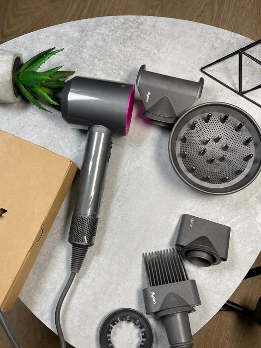 Dyson Supersonic – Nou / stare impecabilă