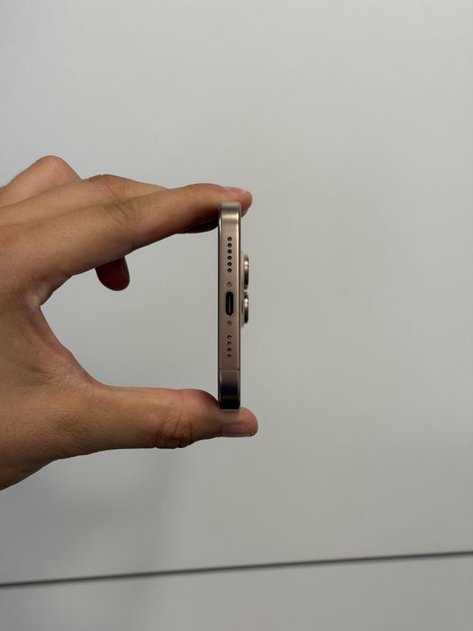 Перфектен iPhone 16 PRO MAX - 100% батерия